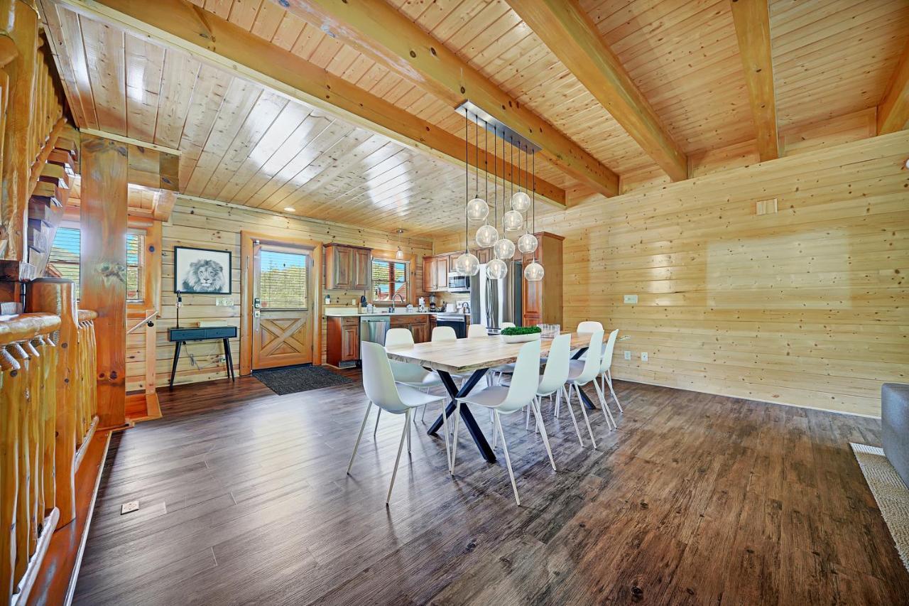 Gorgeous Large Mountain View Cabin W Hot Tub, Free Wifi, Games Sevierville Exterior photo