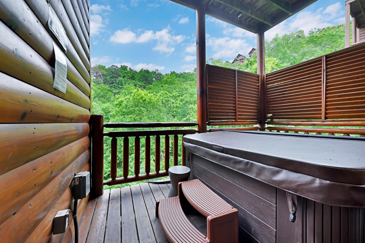 Gorgeous Large Mountain View Cabin W Hot Tub, Free Wifi, Games Sevierville Exterior photo