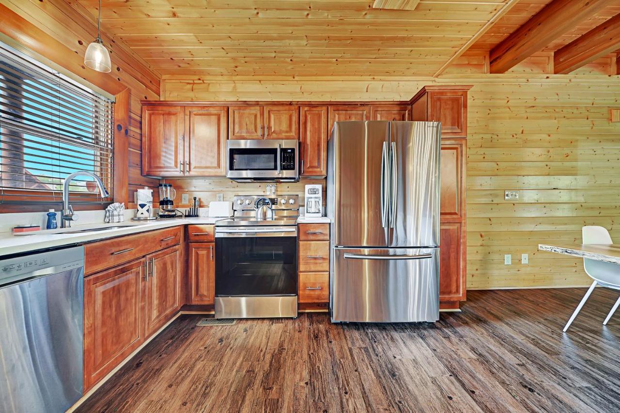 Gorgeous Large Mountain View Cabin W Hot Tub, Free Wifi, Games Sevierville Exterior photo