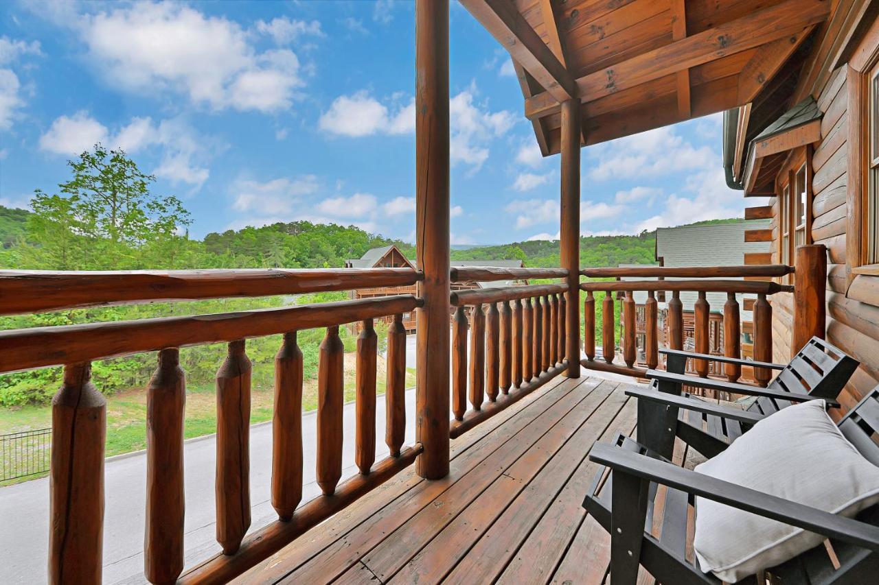 Gorgeous Large Mountain View Cabin W Hot Tub, Free Wifi, Games Sevierville Exterior photo