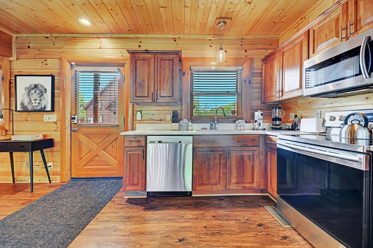 Gorgeous Large Mountain View Cabin W Hot Tub, Free Wifi, Games Sevierville Exterior photo