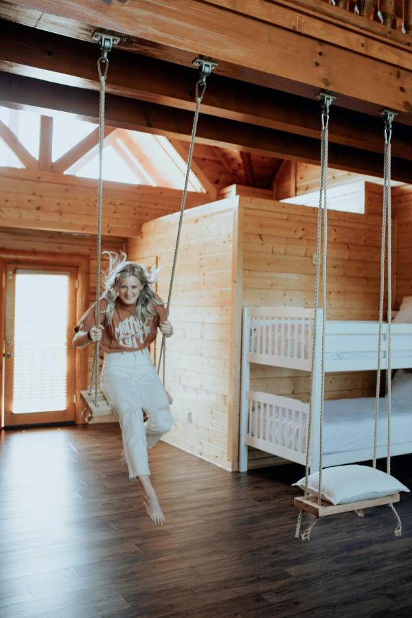 Gorgeous Large Mountain View Cabin W Hot Tub, Free Wifi, Games Sevierville Exterior photo